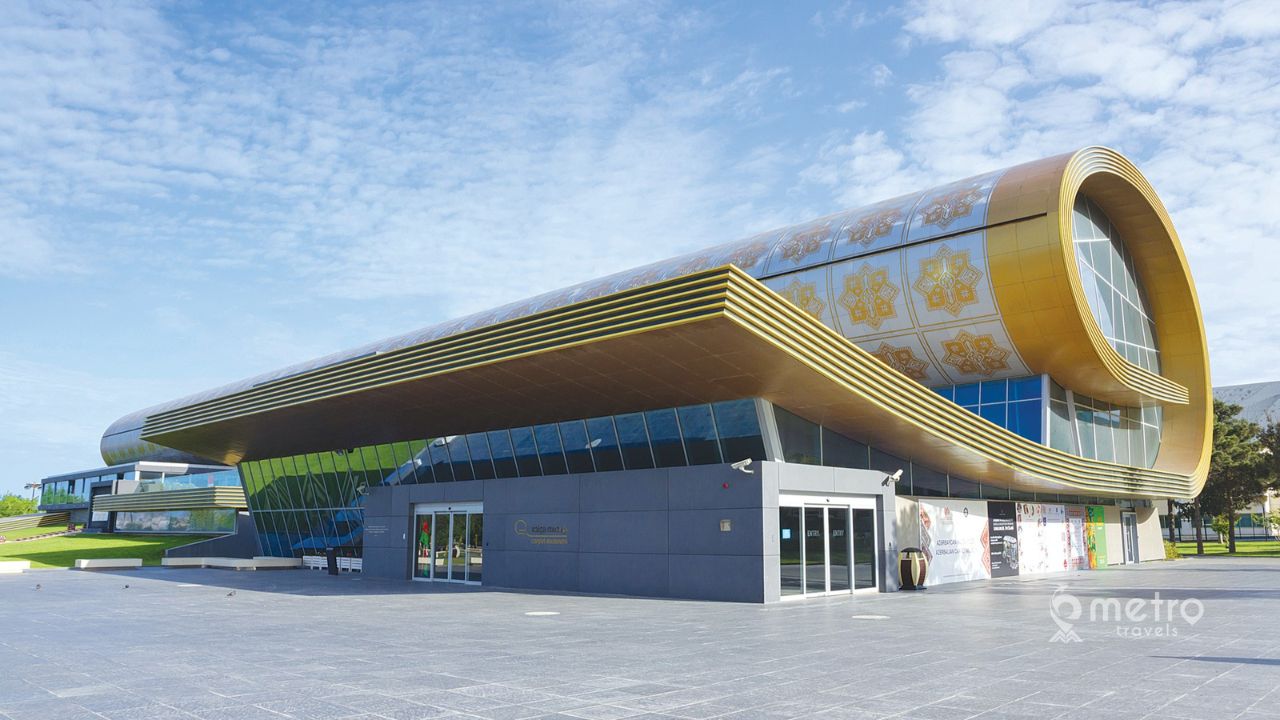 Carpet Museum - Places to See in Baku