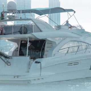 75 Feet Yacht Rental in Dubai