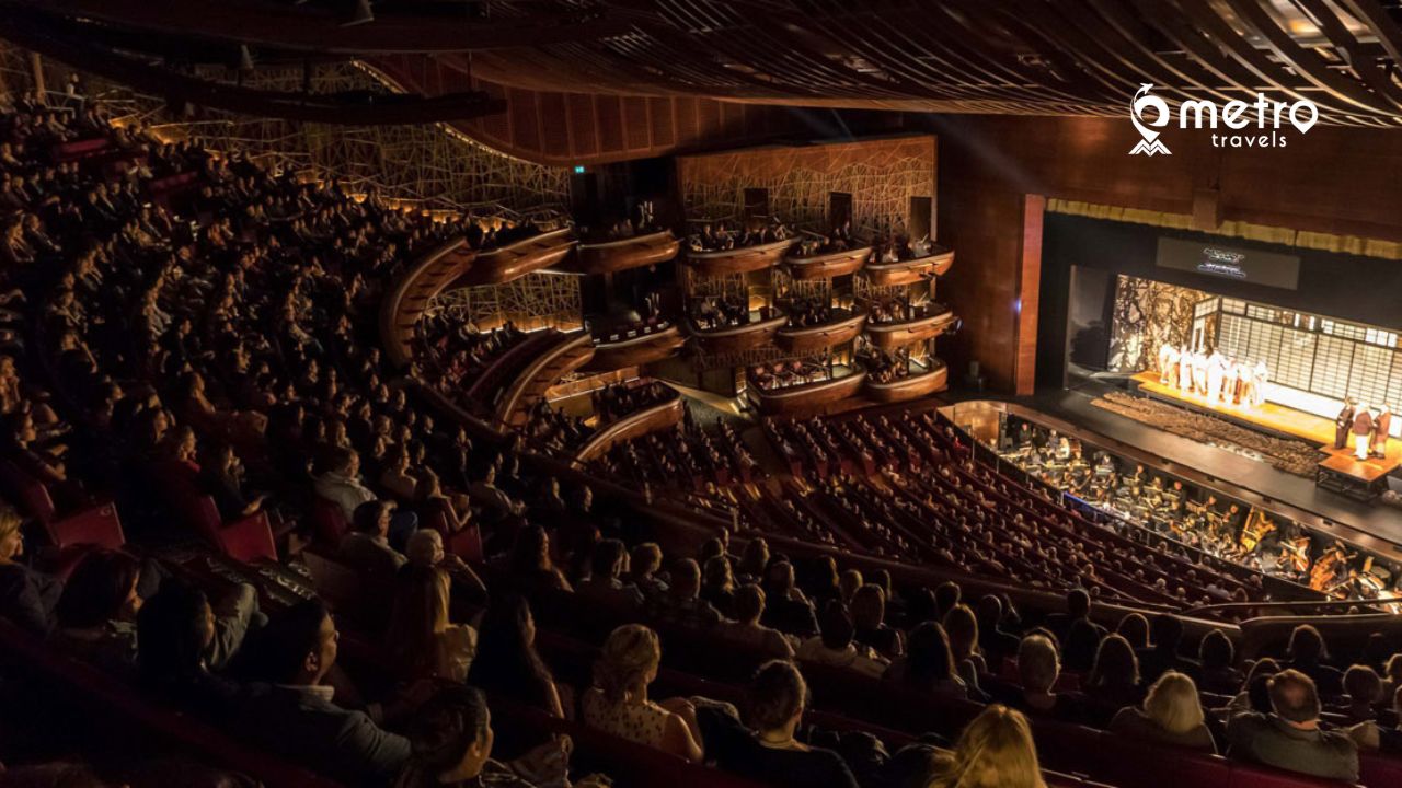 dubai opera - places to go out in dubai